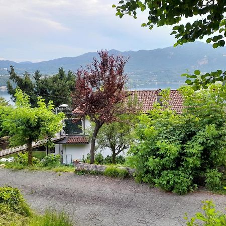 Terrazza Sul Lago Ameno Bagian luar foto