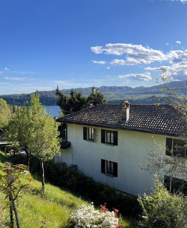 Terrazza Sul Lago Ameno Bagian luar foto