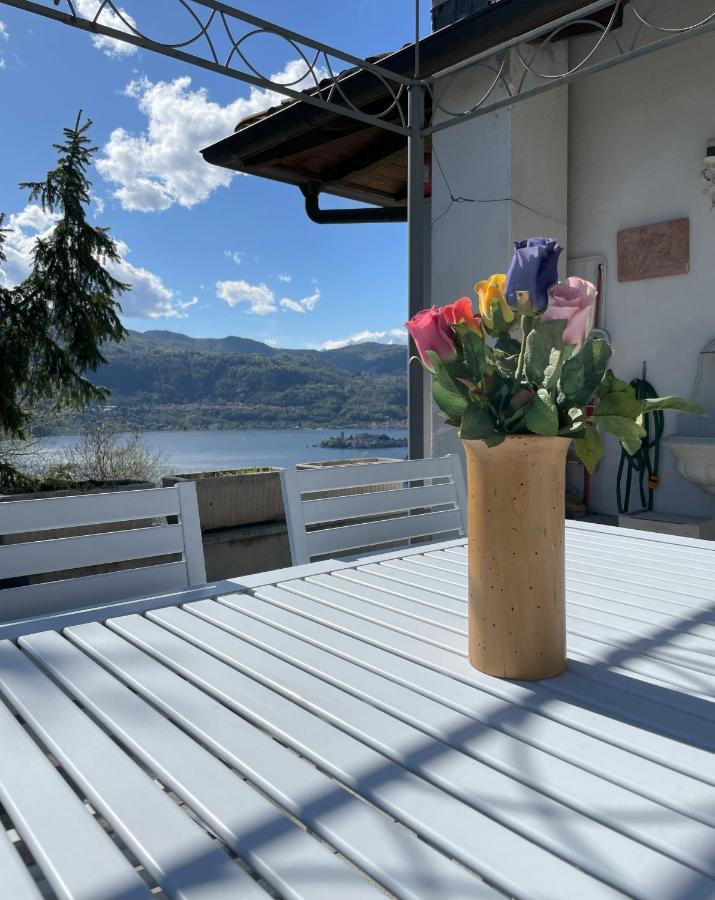 Terrazza Sul Lago Ameno Bagian luar foto