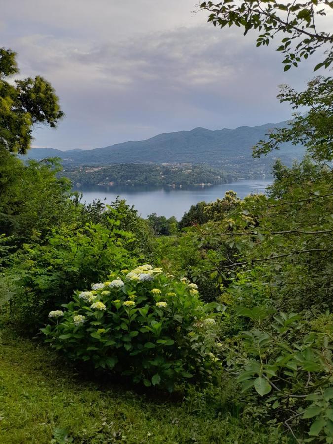 Terrazza Sul Lago Ameno Bagian luar foto