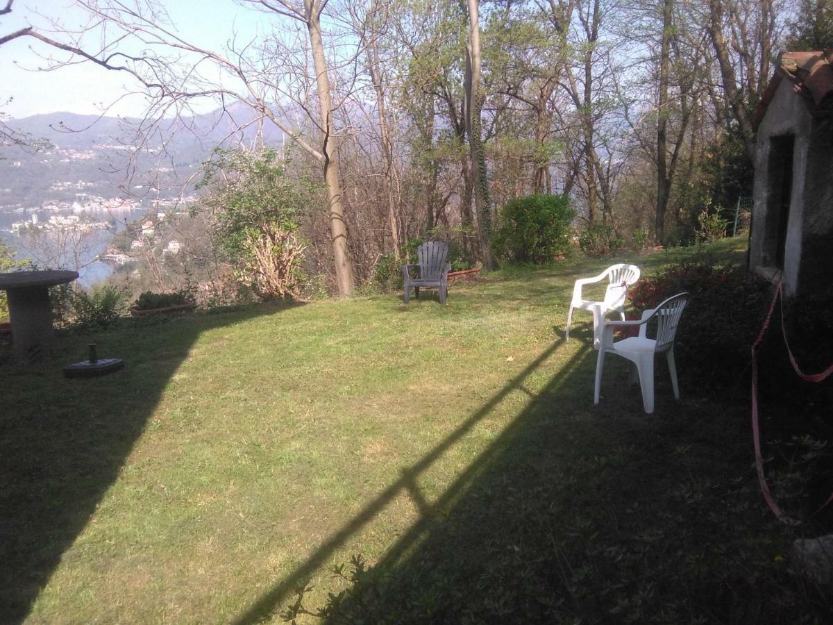 Terrazza Sul Lago Ameno Bagian luar foto